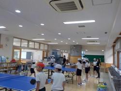 屋内, 天井, 民衆, 部屋 が含まれている画像

AI 生成コンテンツは誤りを含む可能性があります。
