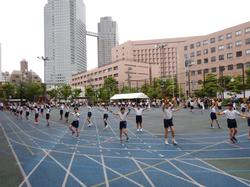 屋外, 建物, スポーツ, スポーツゲーム が含まれている画像

AI 生成コンテンツは誤りを含む可能性があります。