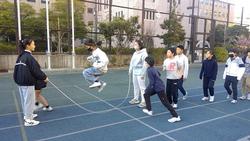 スポーツゲーム, 道路, 屋外, スポーツ が含まれている画像

AI 生成コンテンツは誤りを含む可能性があります。